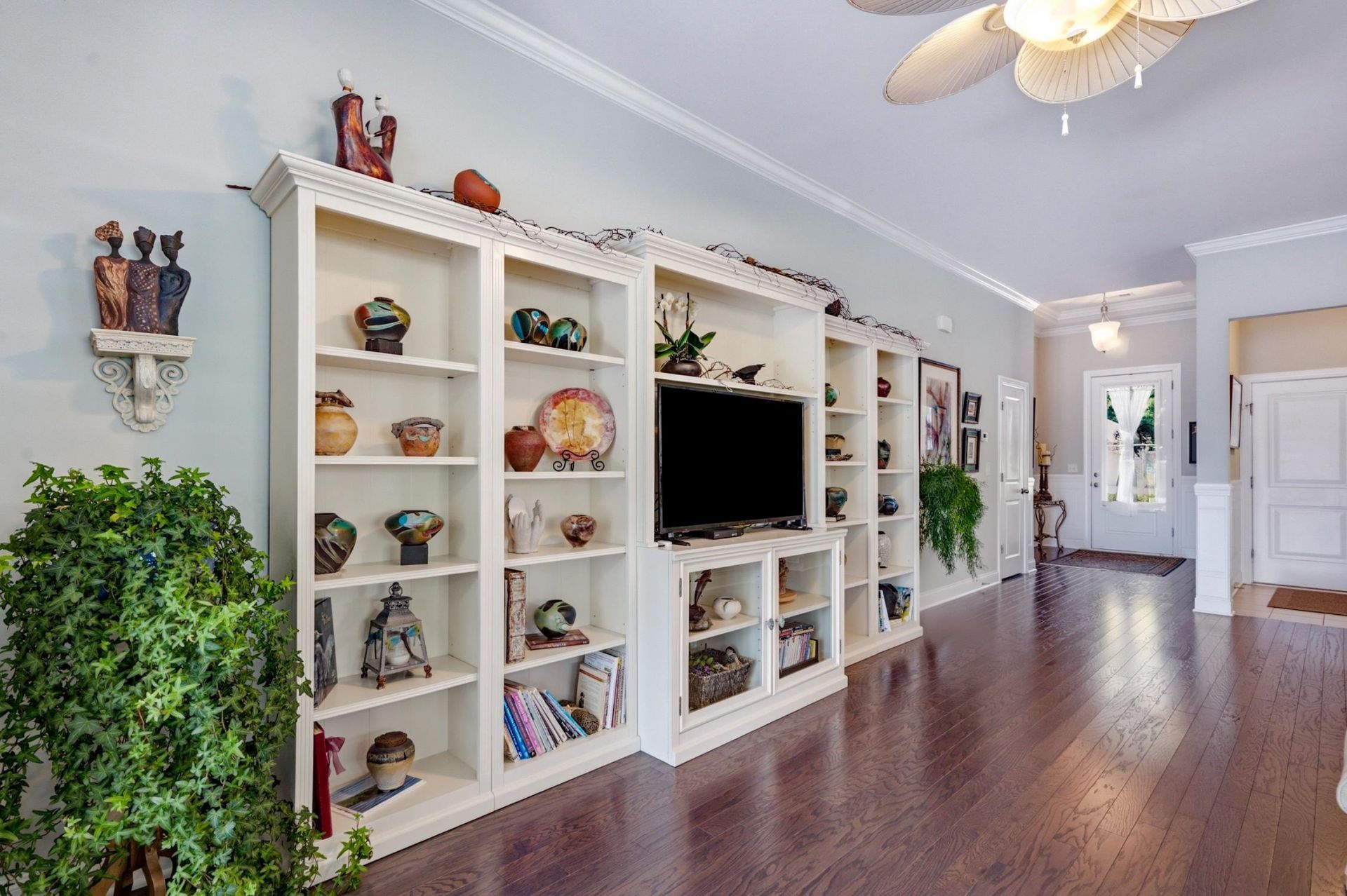 441 Hyacinth Loop Photo 7