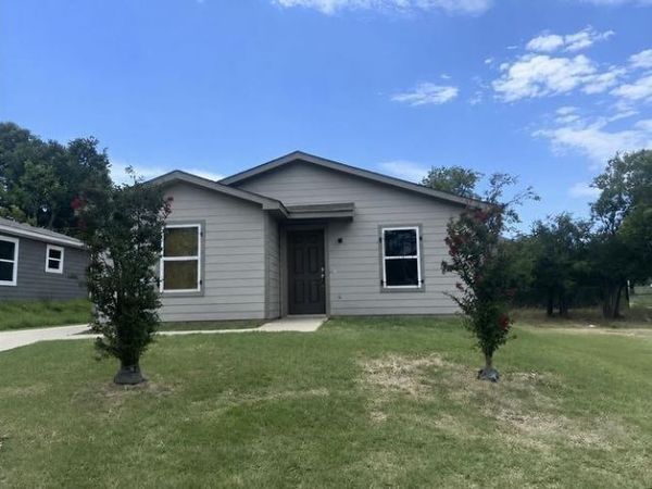 1504 Avenue D, Fort Worth, TX 76104