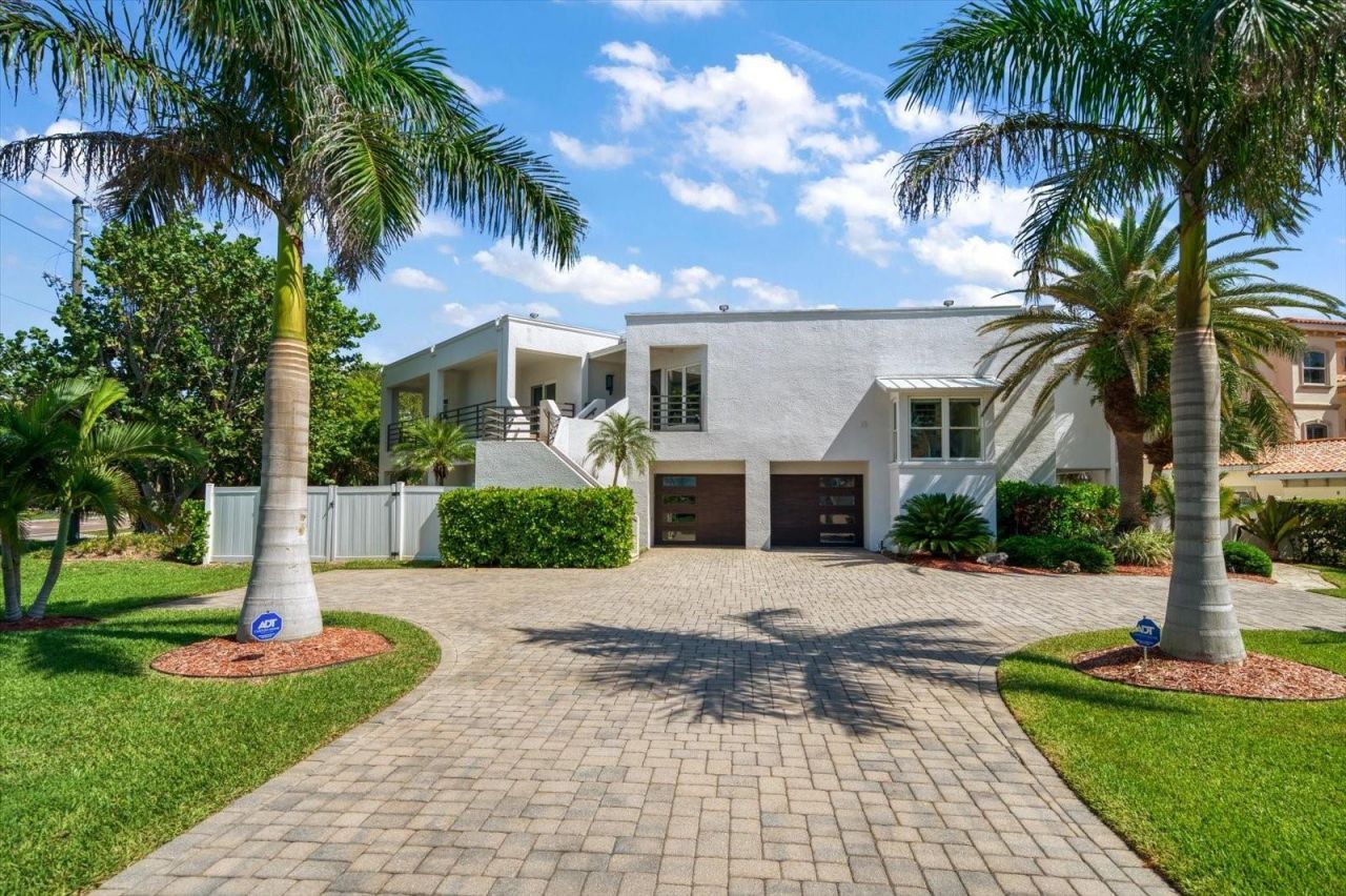 101 Harrison Avenue, Belleair Beach, FL 33786 Photo