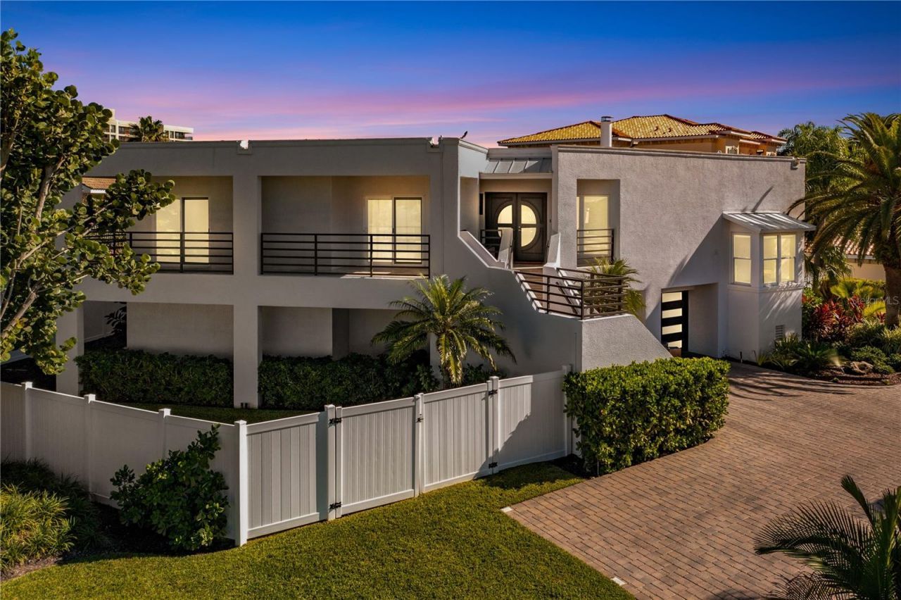 101 Harrison Avenue, Belleair Beach, FL 33786 Photo