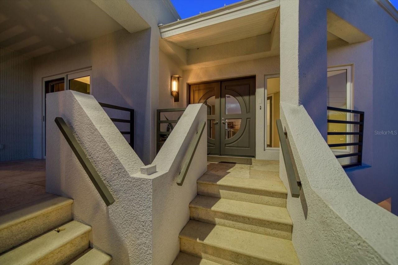 101 Harrison Avenue, Belleair Beach, FL 33786 Photo