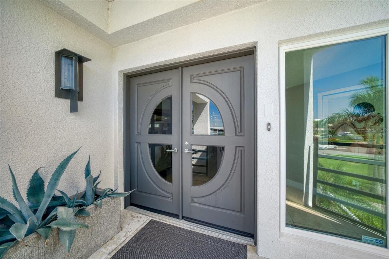 101 Harrison Avenue, Belleair Beach, FL 33786 Photo