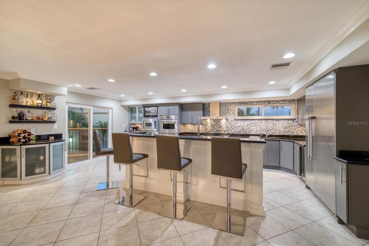 101 Harrison Avenue, Belleair Beach, FL 33786 Photo