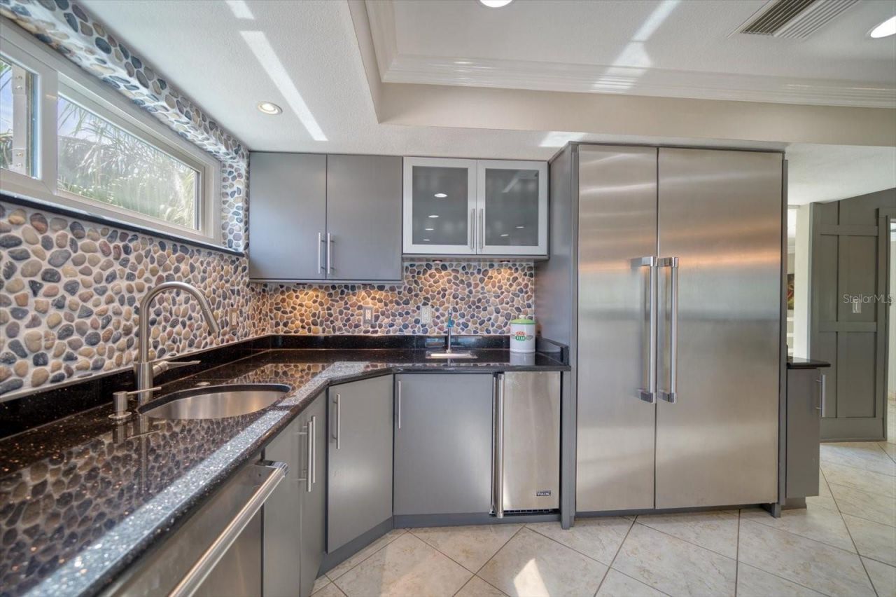 101 Harrison Avenue, Belleair Beach, FL 33786 Photo
