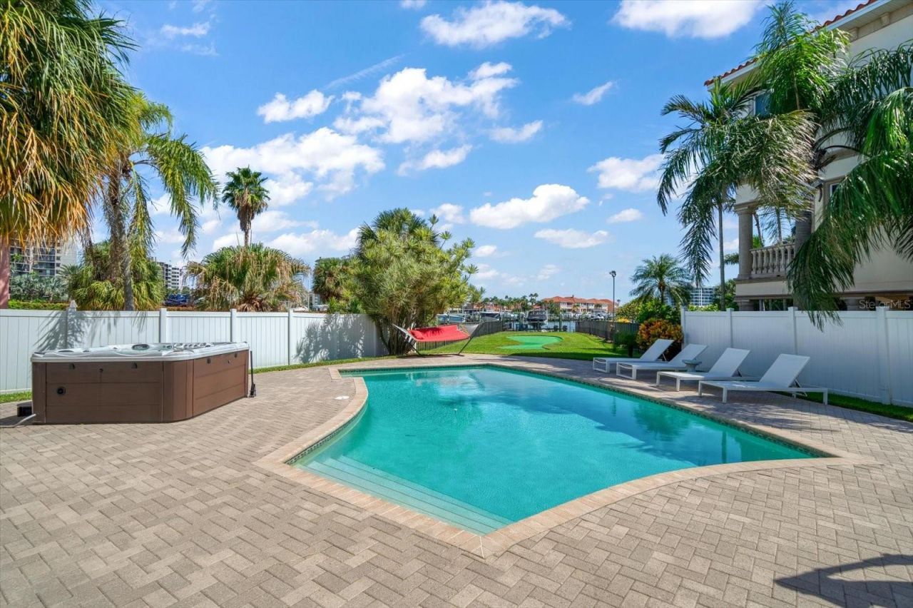 101 Harrison Avenue, Belleair Beach, FL 33786 Photo