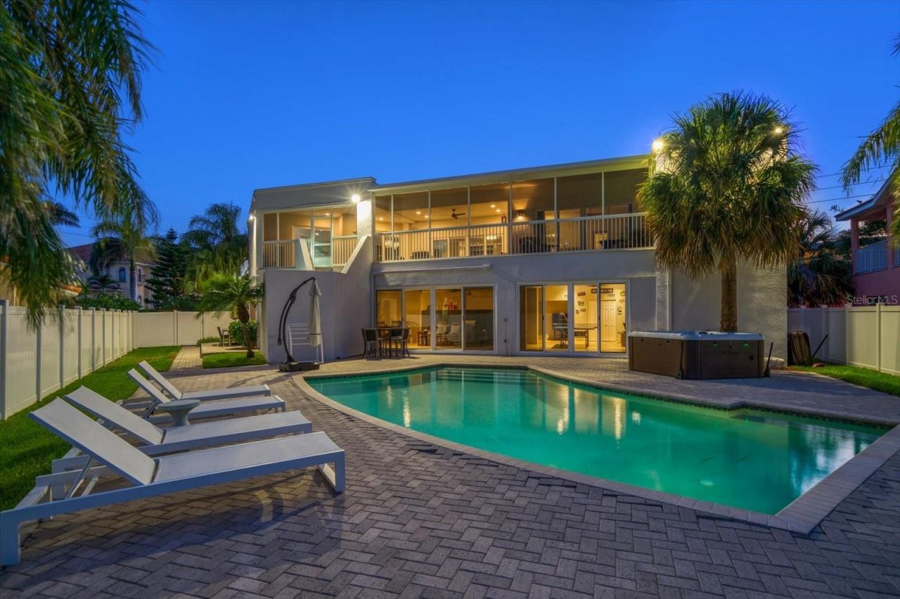101 Harrison Avenue, Belleair Beach, FL 33786 Photo