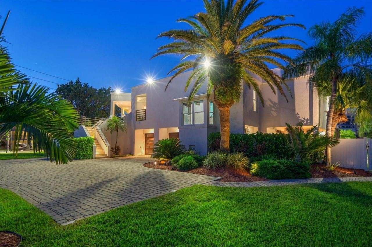 101 Harrison Avenue, Belleair Beach, FL 33786 Photo