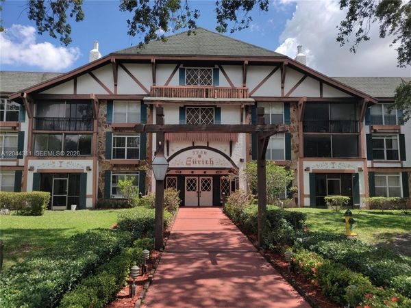 3750 Inverrary Dr , Unit 2Q, Lauderhill, FL 33319