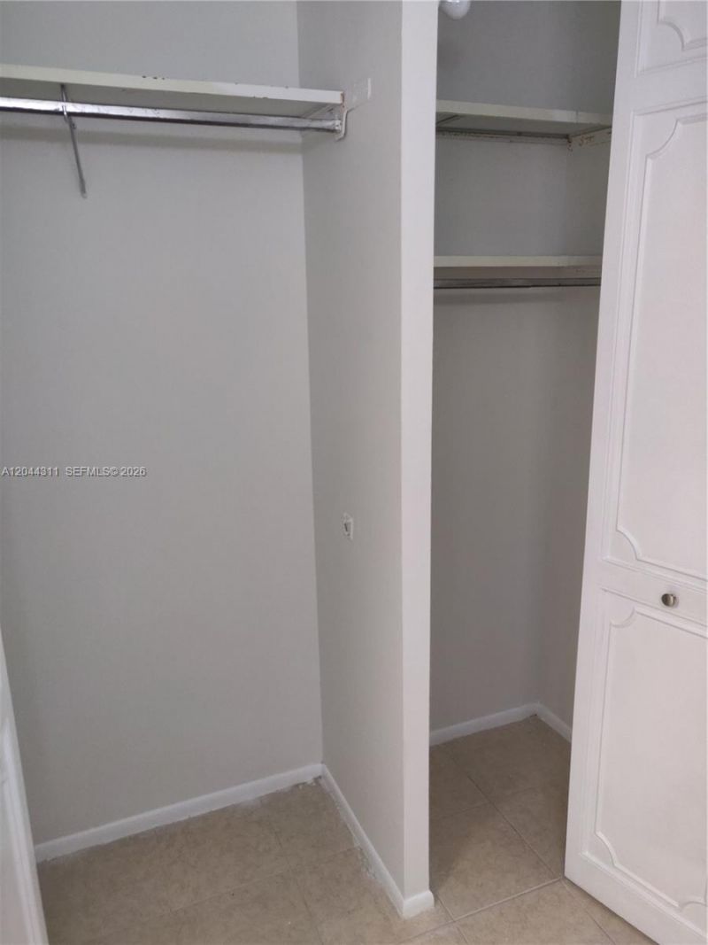 3750 Inverrary Dr , Unit 2Q, Lauderhill, FL 33319 Photo