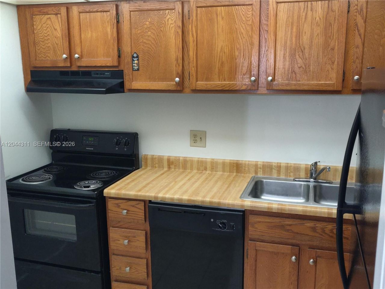 3750 Inverrary Dr , Unit 2Q, Lauderhill, FL 33319 Photo