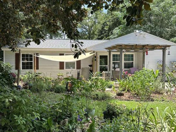 4679 Oakland Dr, Pensacola, FL 32526