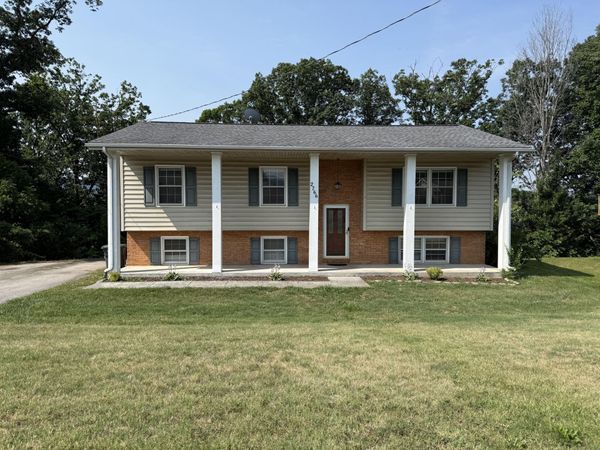2766 Fletcher ST, Salem, VA 24153