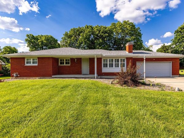 2086 Rolling Hills Boulevard, Fairfield, OH 45014