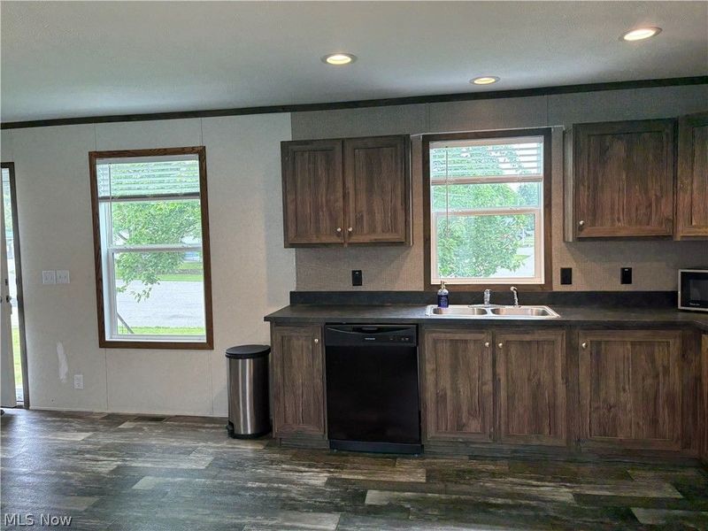 58 Betty Lou Drive, Middlefield, OH 44062 Photo 8