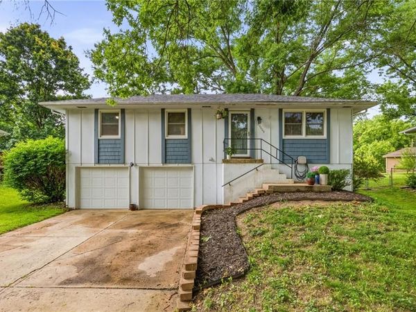 20009 E 13th Street, Independence, MO 64057