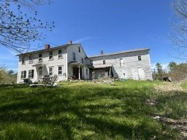 21 S. Royalston Rd, Royalston, MA 01368