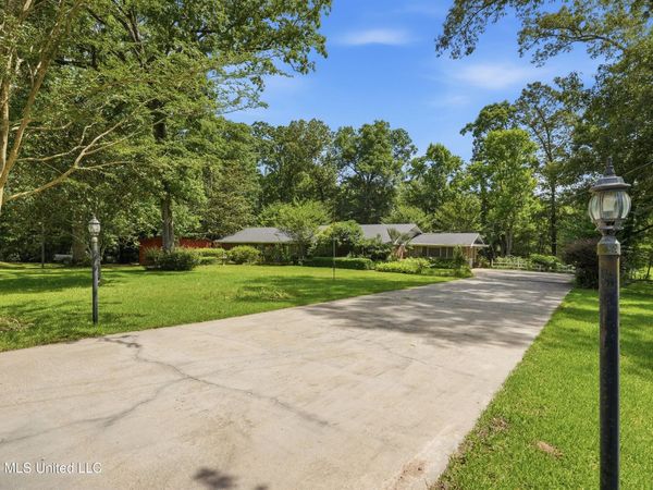 3073 Highway 483 , Morton, MS 39117