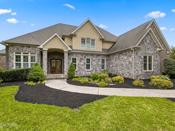 615 Gwinhurst Rd, Knoxville, TN 37934