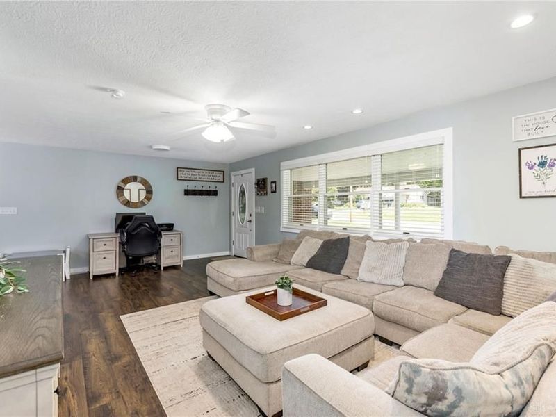 2097 Bonniedale Drive, Bellbrook, OH 45305 Photo 10