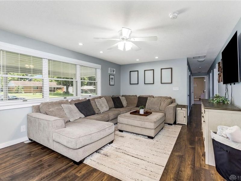2097 Bonniedale Drive, Bellbrook, OH 45305 Photo 8