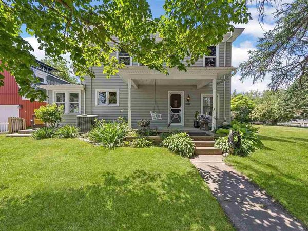 3263 Rohret Rd, Iowa City, IA 52246