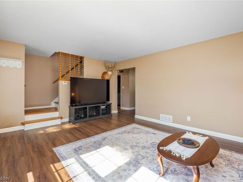 2525 Kingsport Way, Akron, OH 44314 Photo 10