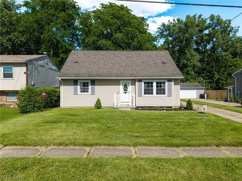 2525 Kingsport Way, Akron, OH 44314 Photo 2