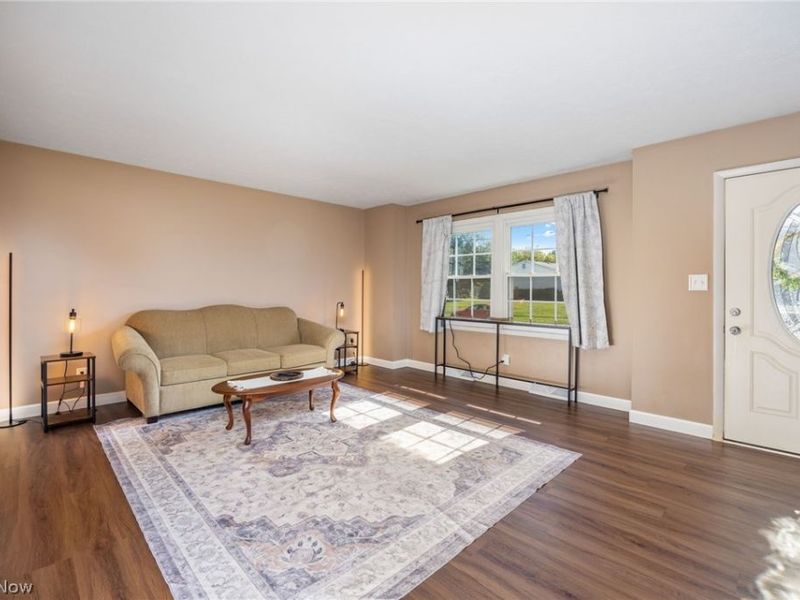 2525 Kingsport Way, Akron, OH 44314 Photo 9