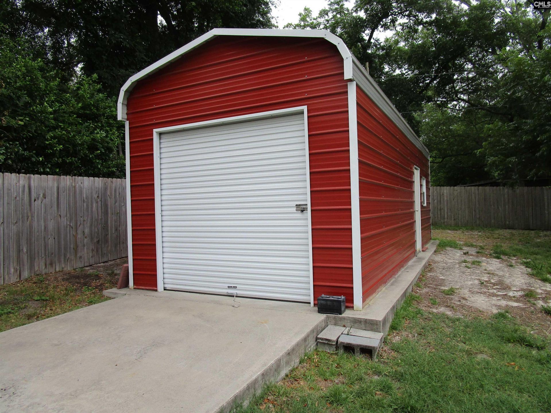 1609 Mccaw Road  Photo 4