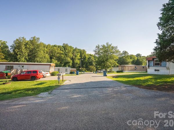3000 Parker Court , Lenoir, NC 28645