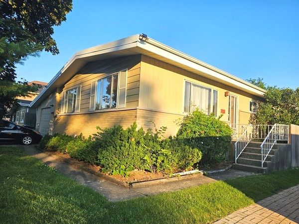 4527 Lilac Avenue, Glenview, IL 60025