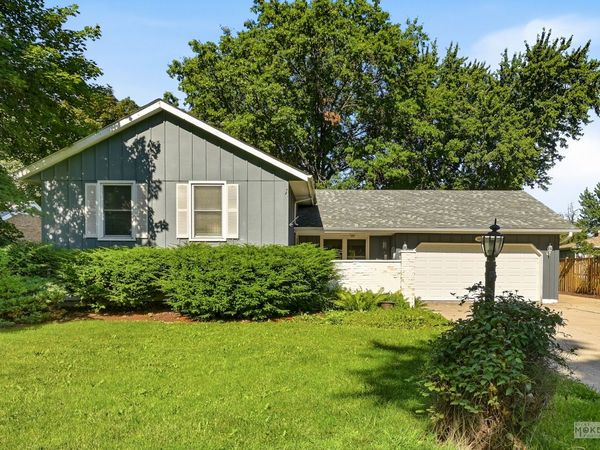 303 Center Parkway, Yorkville, IL 60560