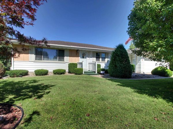 2915 Ray Mar Court, Quincy, IL 62305