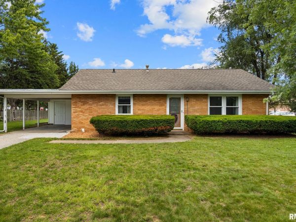 4918 N GRACELAND Drive, Peoria, IL 61614