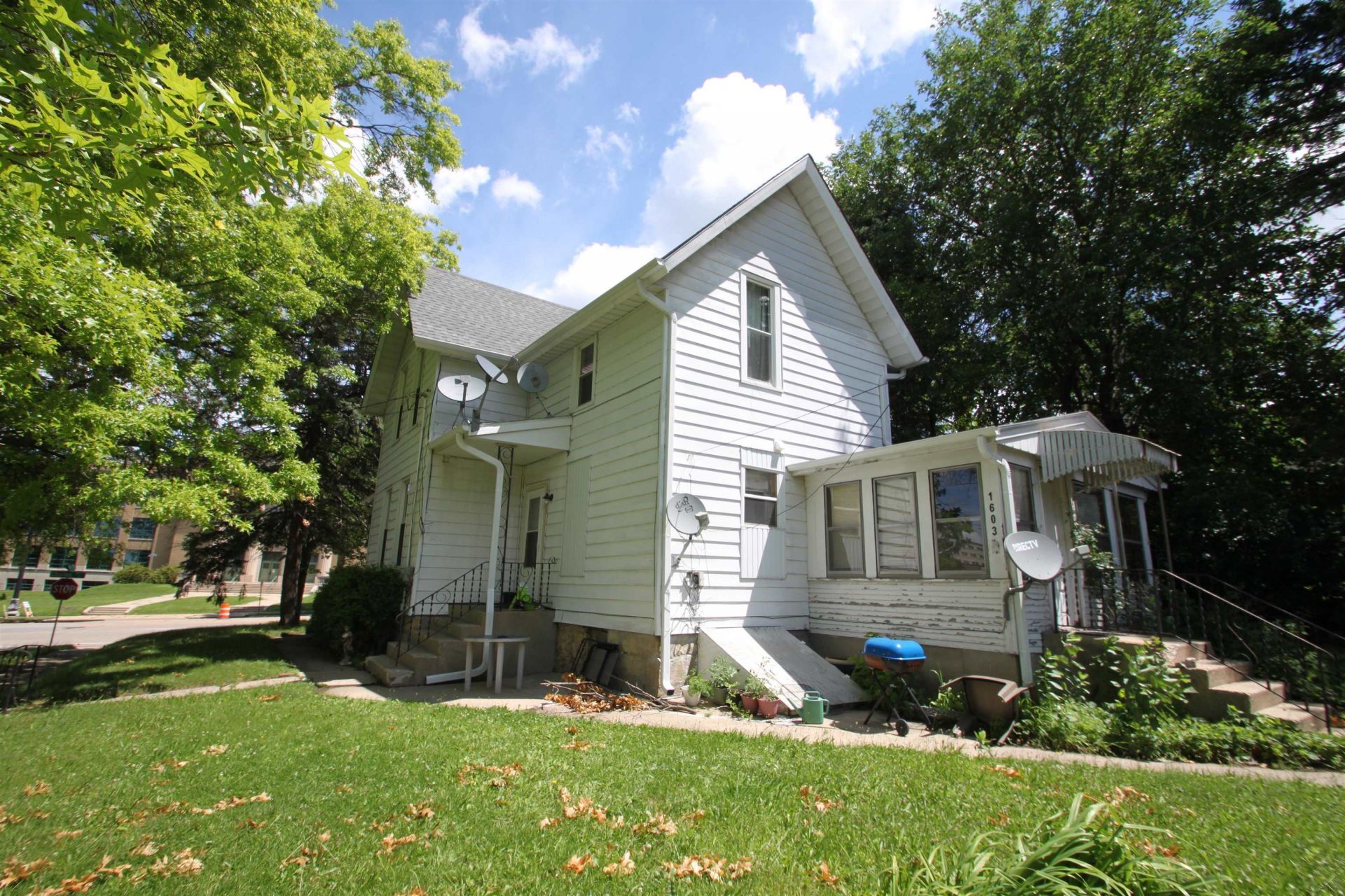 1601 Charles Street, Rockford, IL 61104 Main Photo