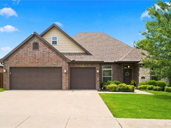 4104 SW Cornerstone Road, Bentonville, AR 72713