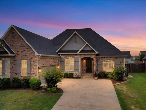 6702 W Braebourne Drive, Rogers, AR 72758
