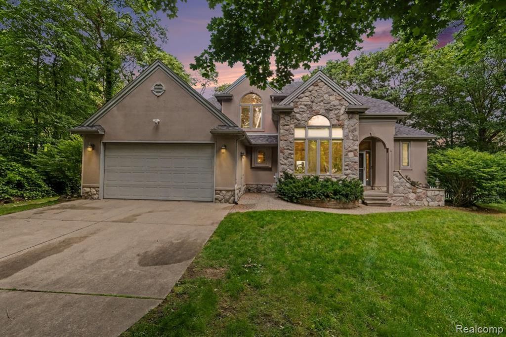 13445 Chateau Cove Drive, Groveland Township, MI 48442 Main Photo