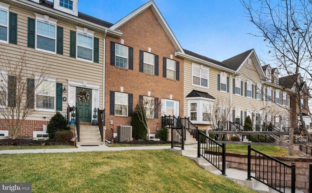 3832 William Daves Road, Unit 8, Doylestown, PA 18902 Main Photo