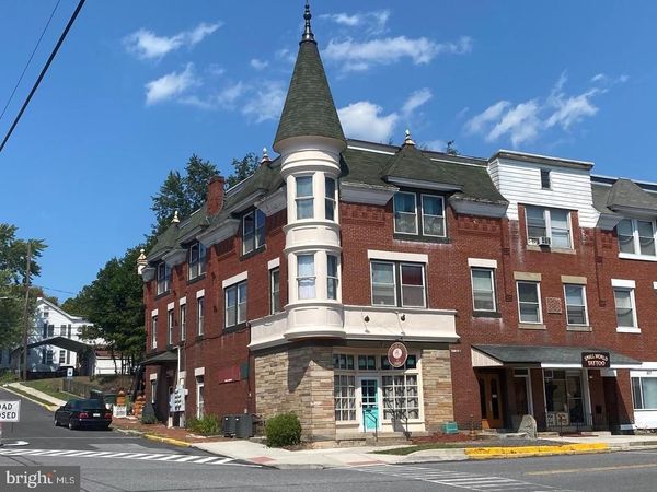 201 E MARKET STREET , ORWIGSBURG, PA 17961