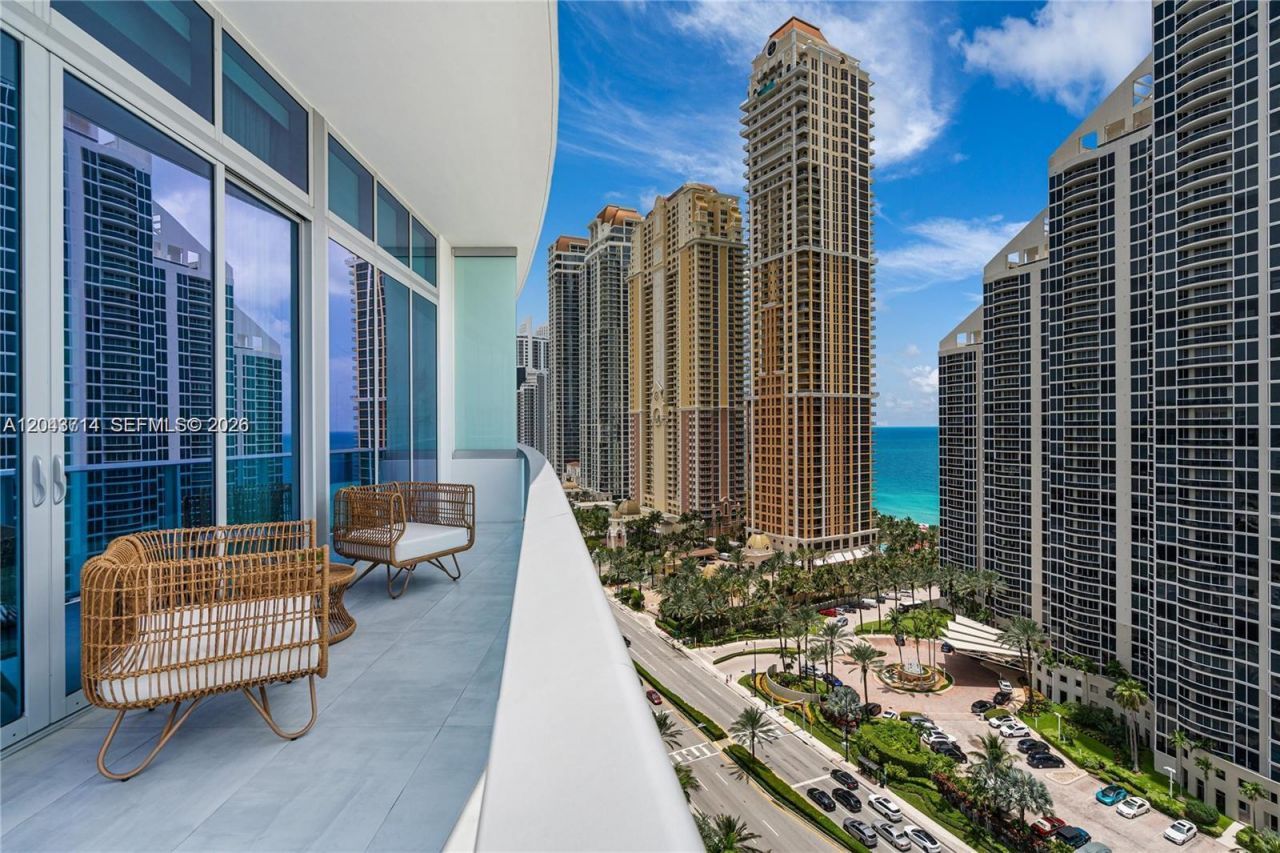 17550 Collins Ave , Unit PH1, Sunny Isles Beach, FL 33160 Photo
