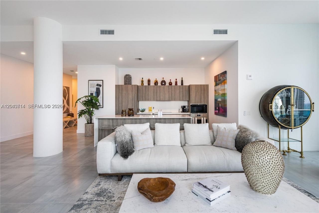17550 Collins Ave , Unit PH1, Sunny Isles Beach, FL 33160 Photo