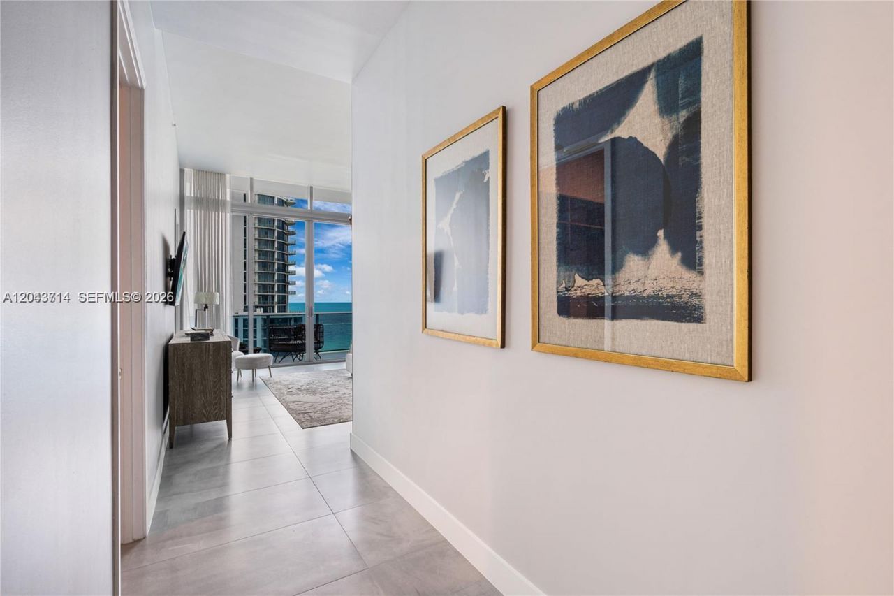 17550 Collins Ave , Unit PH1, Sunny Isles Beach, FL 33160 Photo