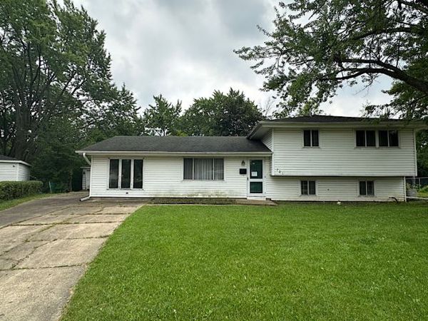 721 Grace Court, Schaumburg, IL 60193