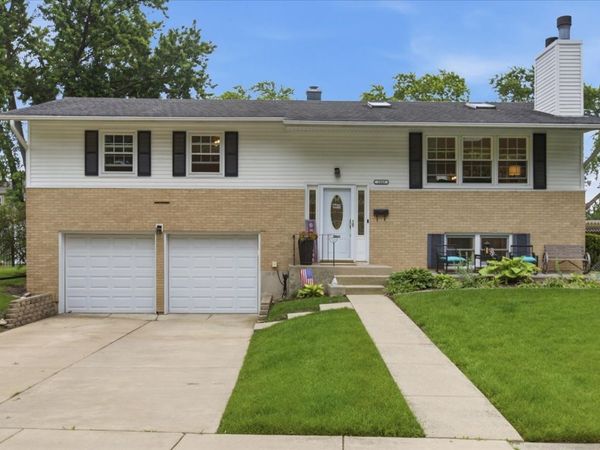 1049 E FOSKET Drive , Palatine, IL 60074