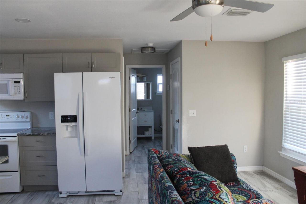 3631 N 4th Avenue N, Saint Petersburg, FL 33713 Photo