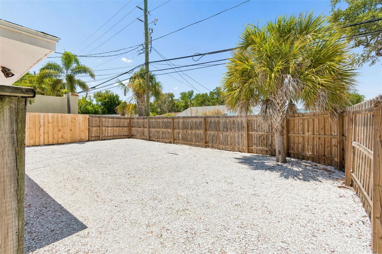 6219 2nd Avenue S, Saint Petersburg, FL 33707 Photo