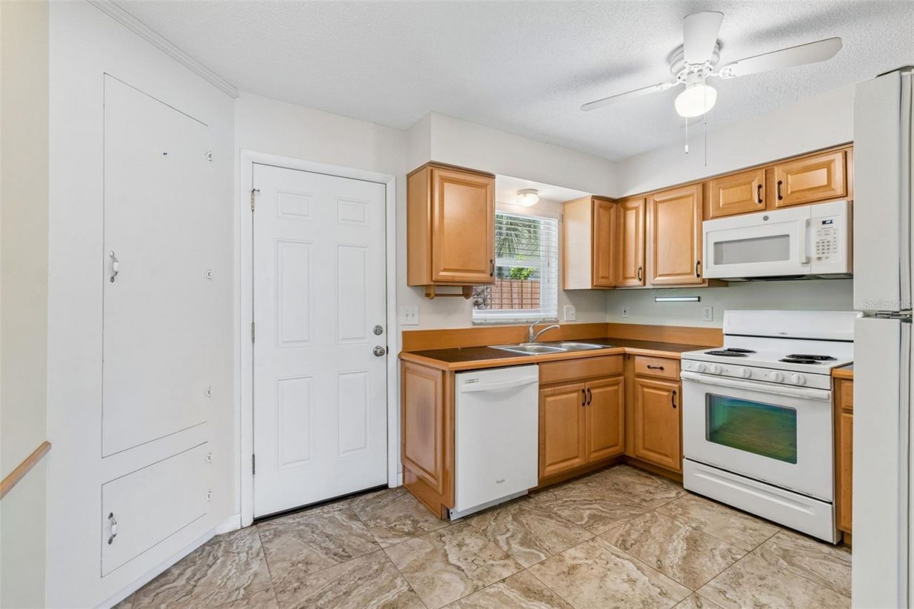 6219 2nd Avenue S, Saint Petersburg, FL 33707 Photo