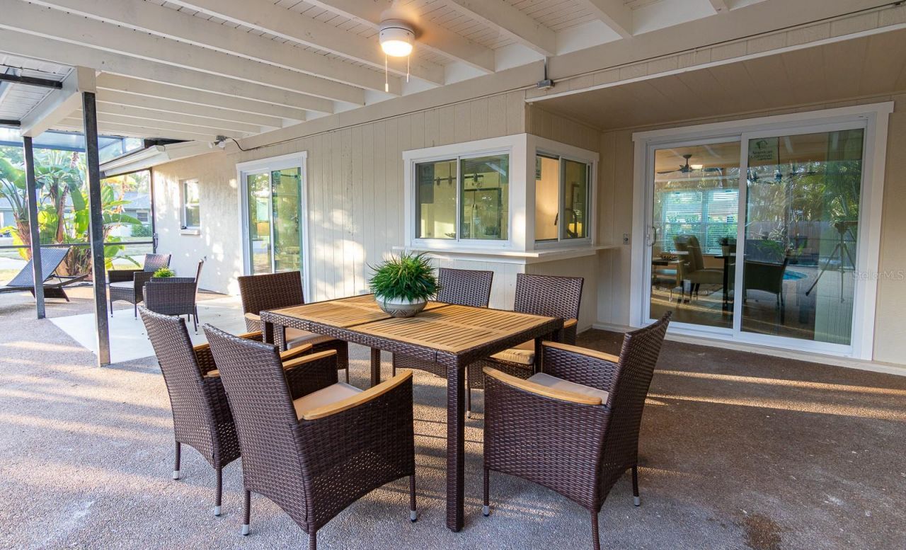 1115 Southern Pine Lane, Sarasota, FL 34243 Photo