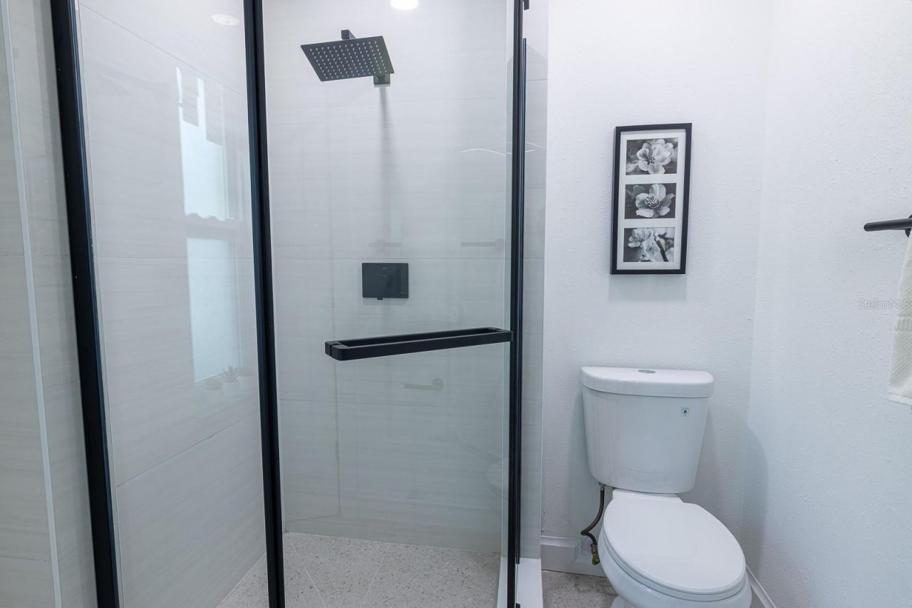1115 Southern Pine Lane, Sarasota, FL 34243 Photo